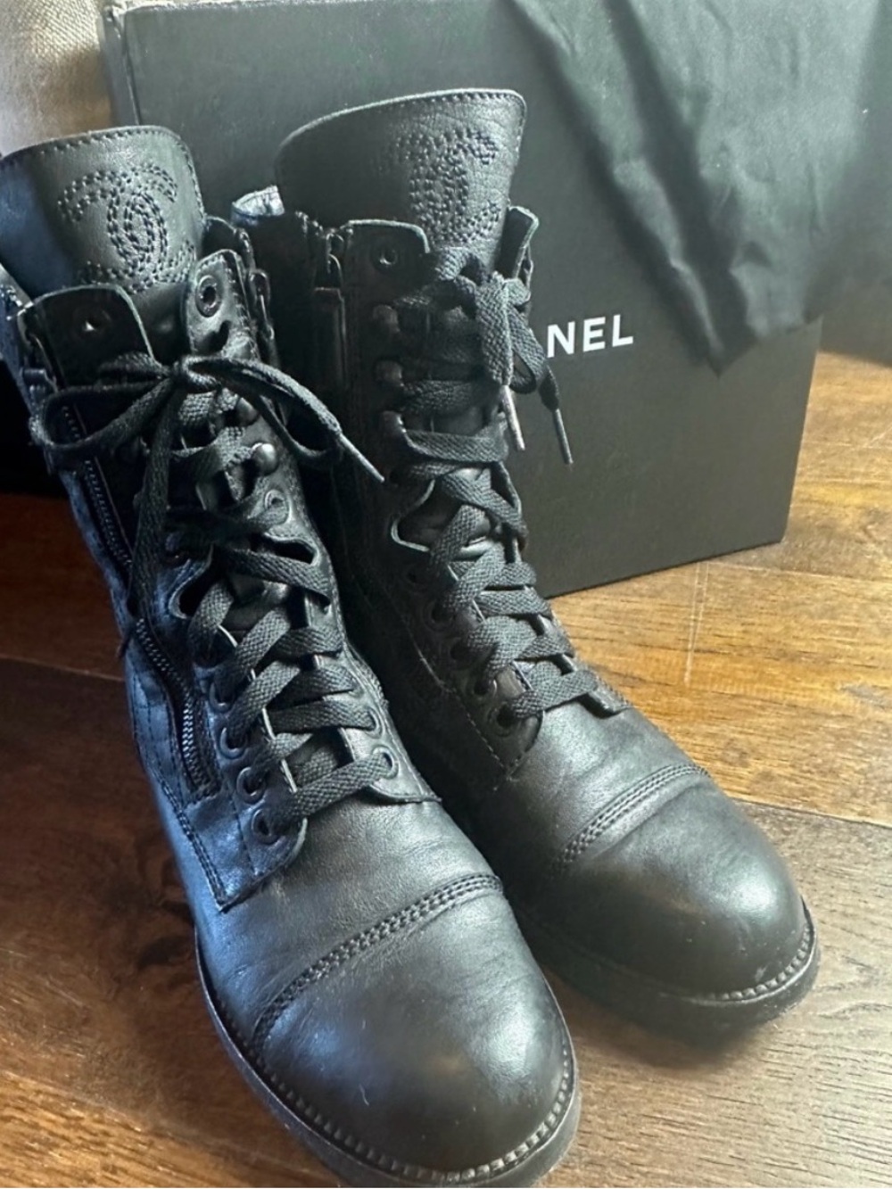 Chanel Black Leather Boots w/ CC detail sz 40